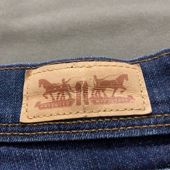 Levi’s NWOT Perfectly Slimming 512 Straight Leg High Rise denim jeans W32 L30 - Picture 11 of 12